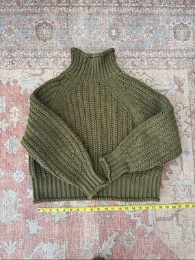 H&M Olive Green Turtleneck Sweater